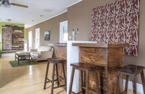 Downtown Buffalo House | Historic Allentown 5 Bedroom Home w/parking