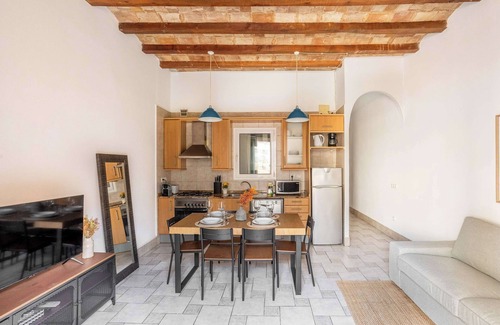 Esquerra de l'Eixample Apartment | Historic apartment with private terrace in Example