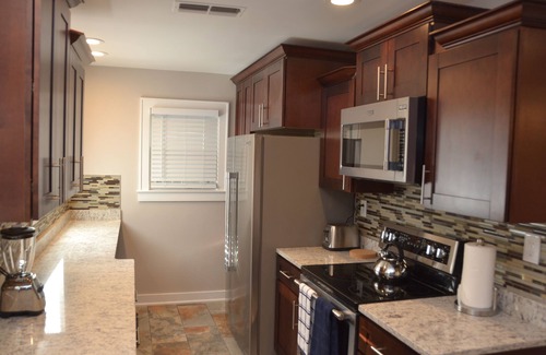 Roswell House | Historic appeal with modern luxuries!