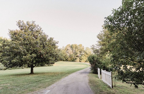 Cobden Bed & Breakfast | Historic B&B Mansion, Wedding & Event venue in the Heart of Wine Country!
