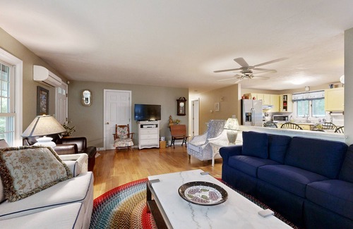 Barnstable House | Historic Barnstable Village Home w/Private Yard - Near Beach