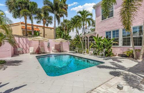 Whitfield House | Historic Beasley House with Heated Pool