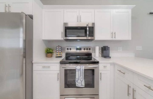 Tampa House | Historic Bungalow Close to Downtown and Attractions