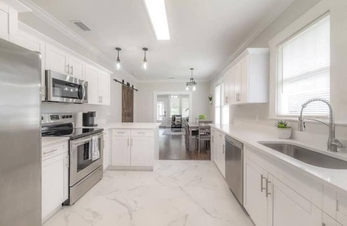 Tampa House | Historic Bungalow Close to Downtown and Attractions