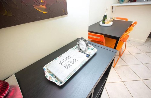 Near Northeast Apartment | Historic Capitol Hill meets trendy H Street
