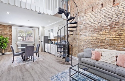 Mobile Apartment | Historic Carriage House Loft In Heart of Downtown Mobile