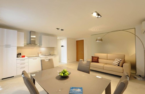 Limone sul Garda House | HISTORIC CENTER BEAUTIFUL LEMON HOLIDAY ~ Ap. 1 room