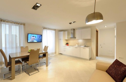 Limone sul Garda House | HISTORIC CENTER BEAUTIFUL LEMON HOLIDAY ~ Ap. 1 room