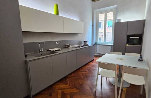 Old Town Apartment | Historic Center Modena- Corso Canalgrande Theater House