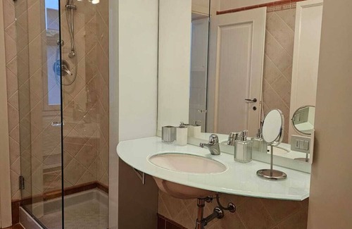 Old Town Apartment | Historic Center Modena- Corso Canalgrande Theater House