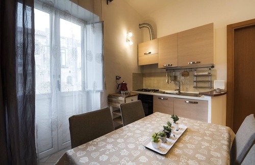 Historical Downtown Salerno Apartment | Historic Center Salerno, ideal for getting around the city and the coast - Wi-Fi Free