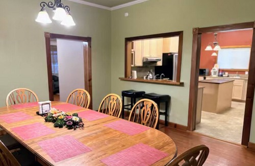 Fortuna House | Historic Charm- 4 bedroom house in wonderful Fortuna with hot tub