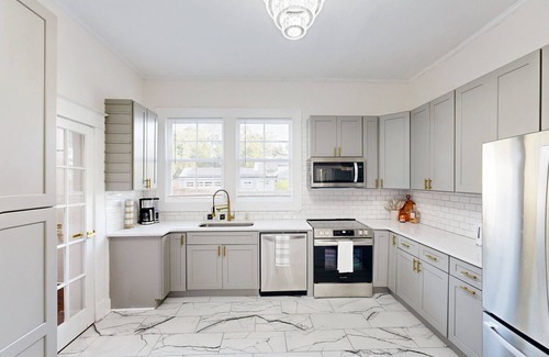 Midtown House | Historic charm and great location - Experience all Augusta has to offer