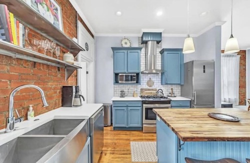 Pueblo House | Historic Charmer!