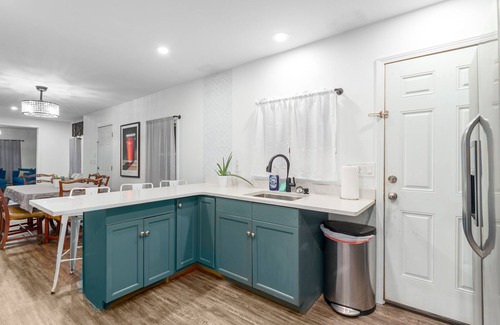 Buffalo Apartment | Historic Clean Place Minutes to Anywhere in City