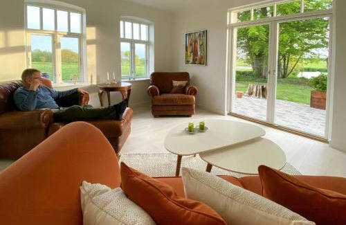 Branderup J House | Historic Cottage By The Lake In South Jutland