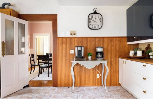 Coupeville House | Historic Coupeville 6BR/5BA near Waterfront/Wharf