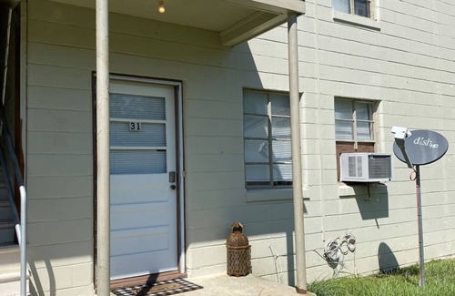 Valdosta House | Historic Cozy Apartment near Hospital & VSU -SF