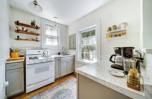 Jefferson Chalmers House | Historic Detroit Bungalow: Pet & Family Friendly