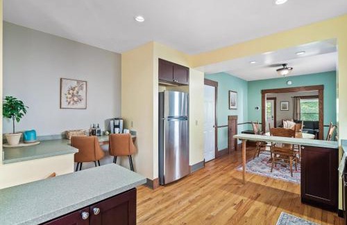 Bedford House | Historic District w Fully Stocked Kitchen and Sleeps 6