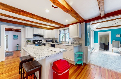 Sagamore Beach House | Historic, dog-friendly home with a full kitchen, furnished patio, & yard