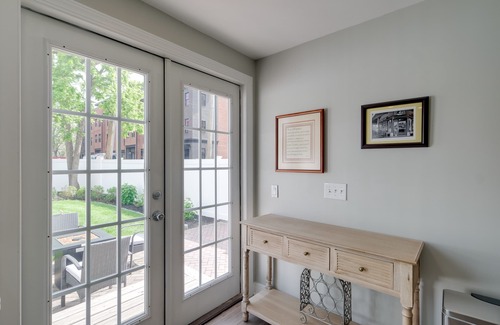 Old Town Fredericksburg House | Historic Downtown Gem - Walk to Everything!