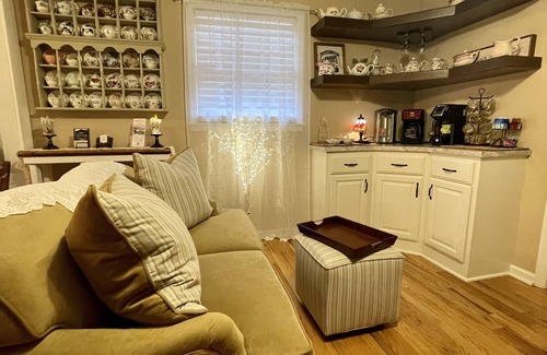 Bell Buckle House | Historic downtown Bell Buckle! Southern Charm Guest House