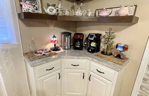 Bell Buckle House | Historic downtown Bell Buckle! Southern Charm Guest House