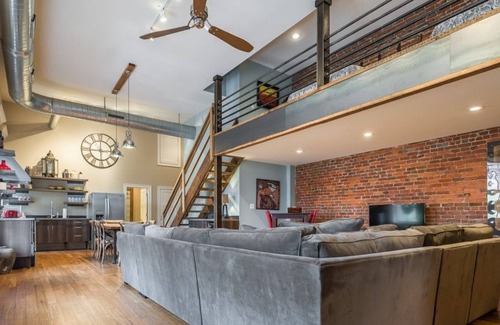 New Albany Apartment | Historic Downtown Loft Apartment