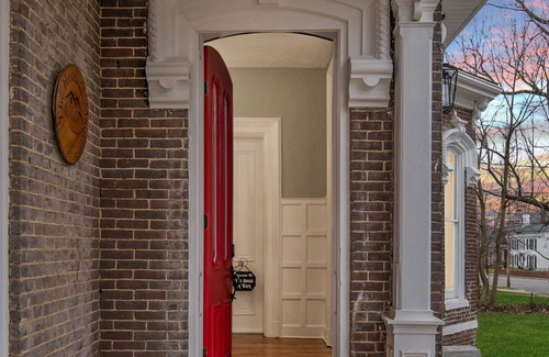 Georgetown Apartment | Historic Downtown Stay -Horse Park 11min/Ark 30min