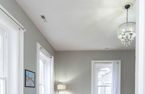 Georgetown Apartment | Historic Downtown Stay -Horse Park 11min/Ark 30min
