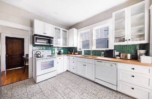 Cleveland Park House | Historic East Nashville home. Close to downtown!