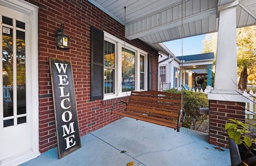Cleveland Park House | Historic East Nashville home. Close to downtown!