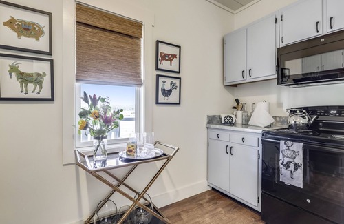 Swanton House | Historic Farm, Near Lake, 10 Acres, Newly Renovated