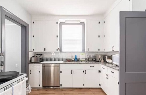 Danville House | Historic Farmhouse in Danville City Center