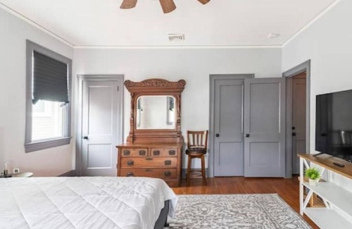 Danville House | Historic Farmhouse in Danville City Center