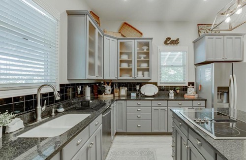Cleveland House | Historic Farmhouse on 20 Acres Near Helen