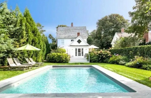Amagansett Lanes Villa | Historic Hamptons Beach Town 4-Bedroom & Pool