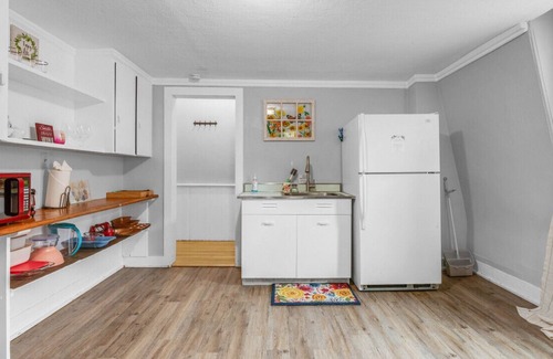Hartford House | Historic Hartford Home Private Studio Suite