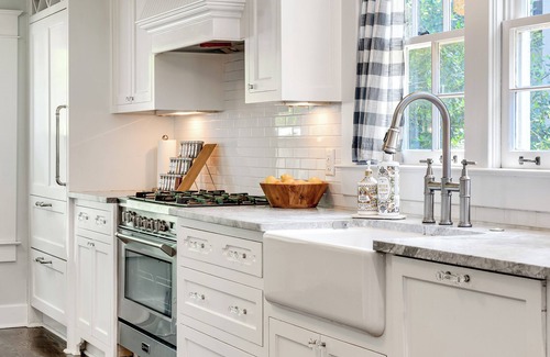 Franklin House | Historic Holloway Haven in DT Franklin w/fire-pit