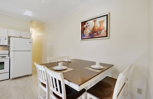 Biloxi House | Historic Home 1 block from Beach and walk to Restaurants and Casinos!