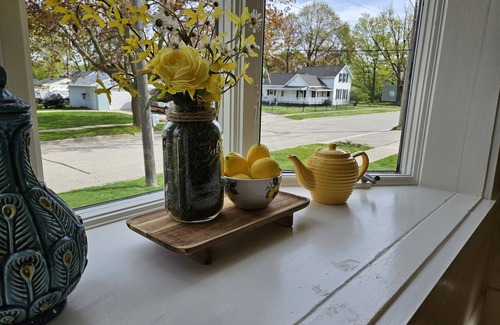 De Pere House | Historic home in downtown De Pere, sleeps 10