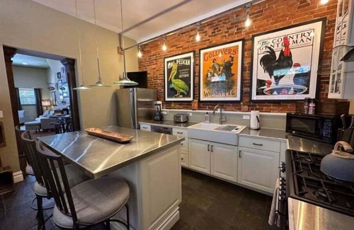 South Side Flats House | Historic home in Pittsburgh!
