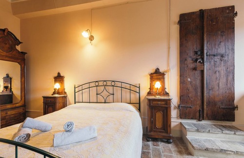 Pergola Bed & Breakfast | Historic home in the center