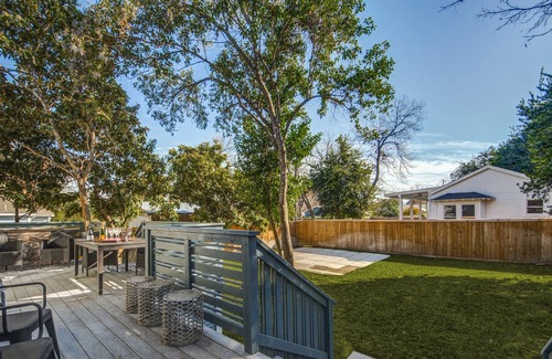 Midtown House | Historic Home on Quiet Street Minutes from The Pearl, Zoo, Alamo and Riverwalk