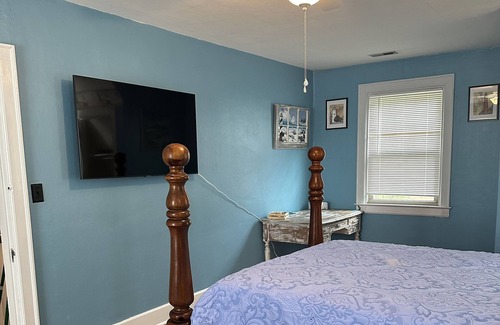 Newport News House | Historic home, once a prohibition speakeasy, near Newport News shipyard