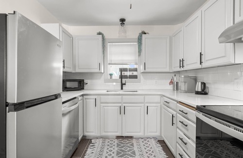 Vancouver House | Historic Home W/RV Hookups DT Location
