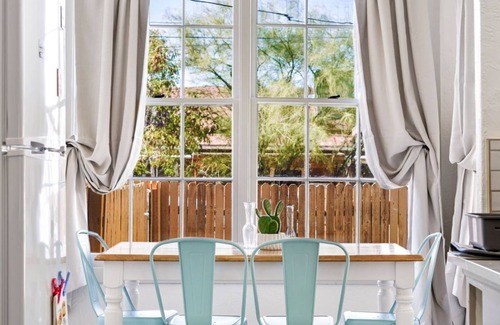 Iron Horse House | Historic Home- Walk to 4th Ave & U of A!