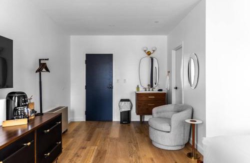 Bangor Apartment | Historic Hotel, Heart of Bangor, Fiber Wi-Fi, Roku TV, Room # 206