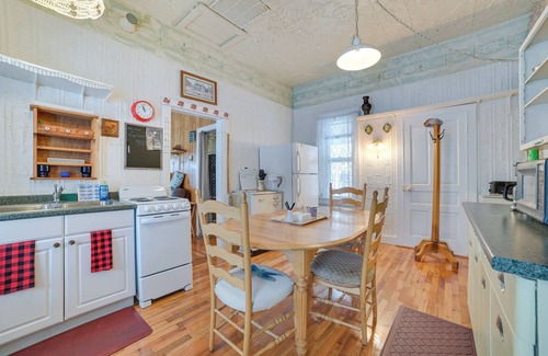 Houghton Lake Apartment | Historic Houghton Lake Getaway Near Shoreline